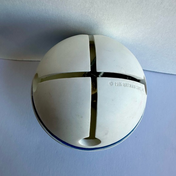 Hallmark Keepsake Musical Jingle Bell Ornament 1986 - Picture 3 of 7